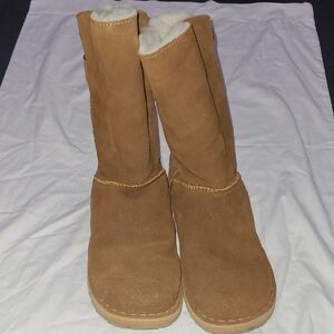 Women's RJS Fuzzies Genuine Sheep Skin Wool and Leather Tan Winter Boots
